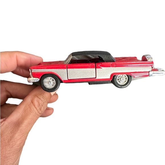 VINTAGE Road Tough Classic Runners 1950"s Plymouth Fury Die-Cast Pull Back Racer - Picture 8 of 13